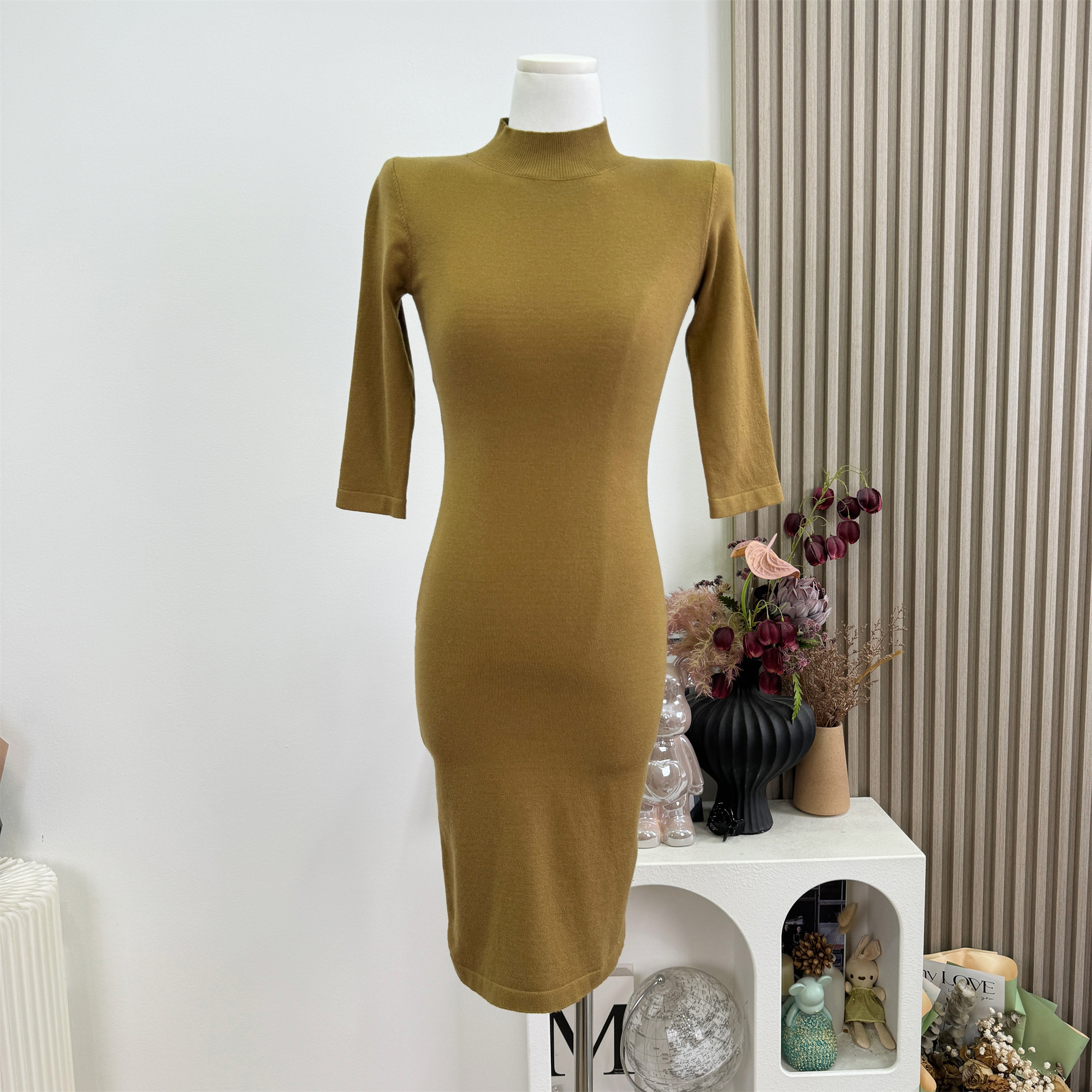 Slimming Half-Turtleneck Knit Dress with Mid Sleeves