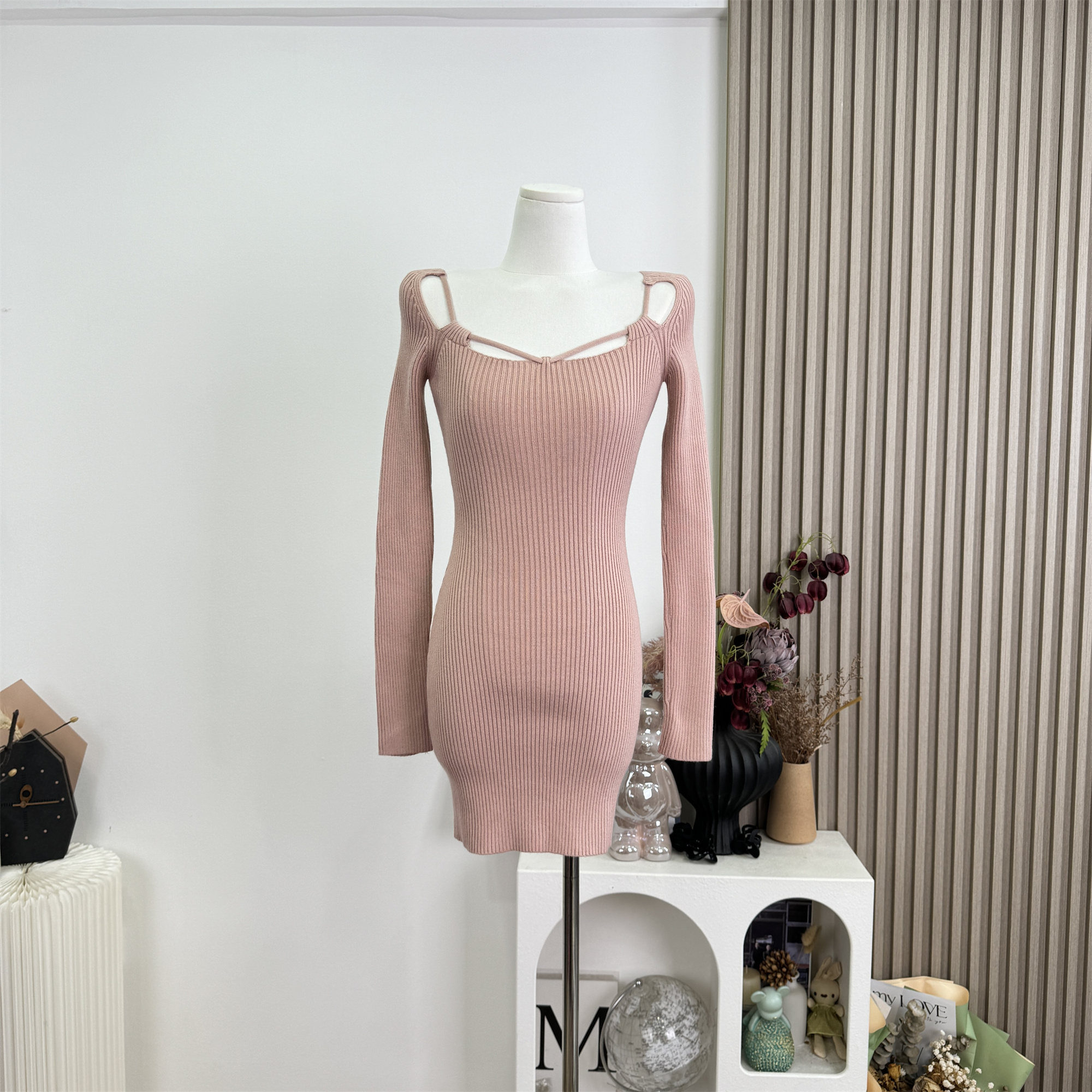 Cher Qiaoer Autumn Mina Sexy Knitted Cutout Dress Women Autumn Base Short Dress